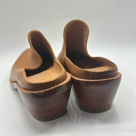 Fortress Of Inca Michelle Mule in Caramel - Picture 5 of 11